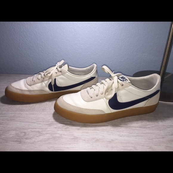 Nike shoes - Picture 2 of 2